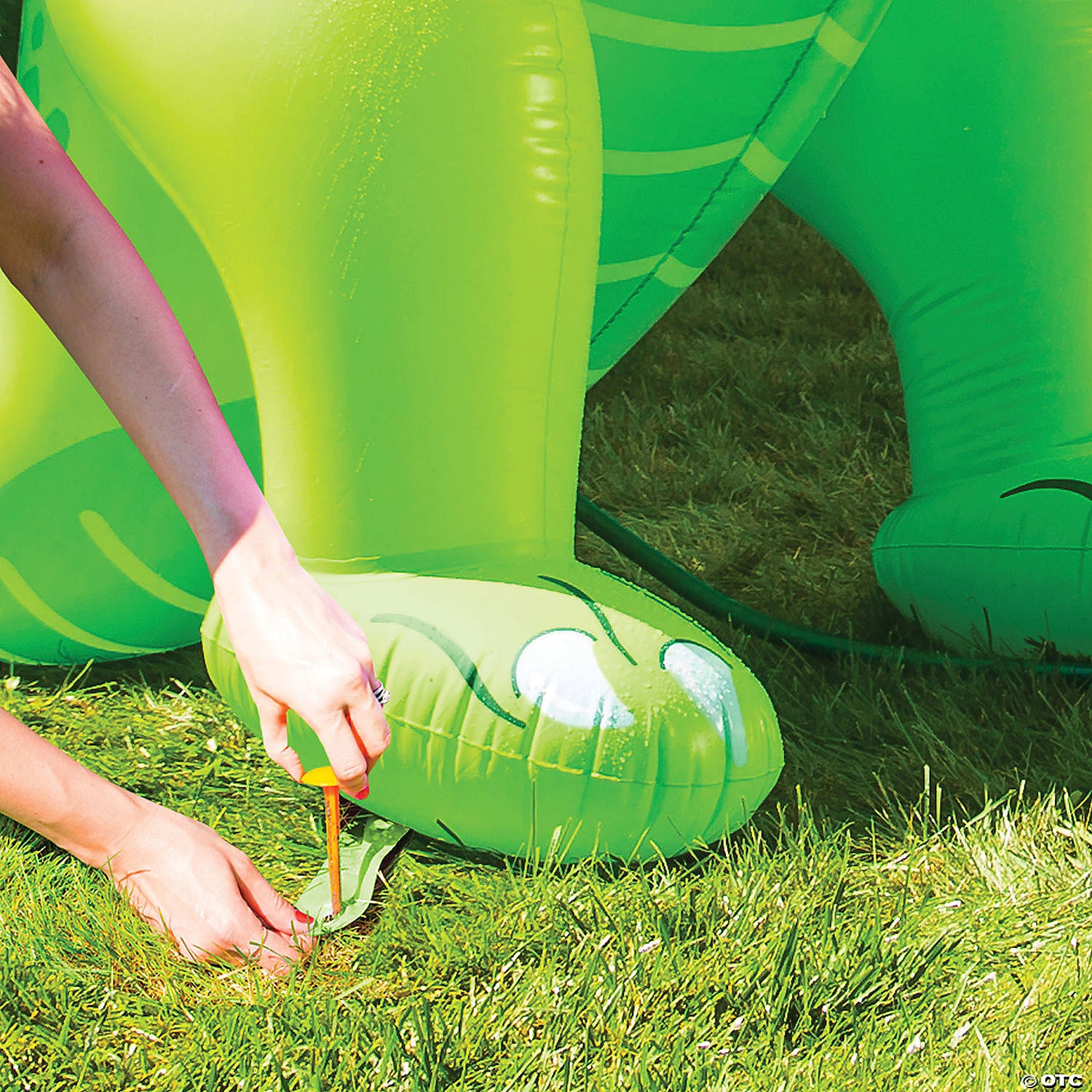 BigMouth - Dinosaur Yard Sprinkler 5 BigMouth - Dinosaur Yard Sprinkler - Image 5